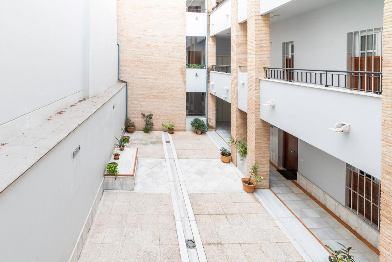 Alohamundi Velarde II Apartment Sevilla Bagian luar foto